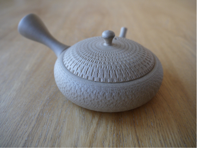 平たい急須 常滑焼作家急須 常滑焼急須 作家 玉光 平型急須 140ｃｃ 陶器網日本茶 ハーブ緑茶 かわいい急須の専門店 Cha Ichi Works ちゃいちわーくす